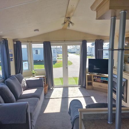 6 Berth Seawick Caravan Park, St Osyth Colchester Exterior photo